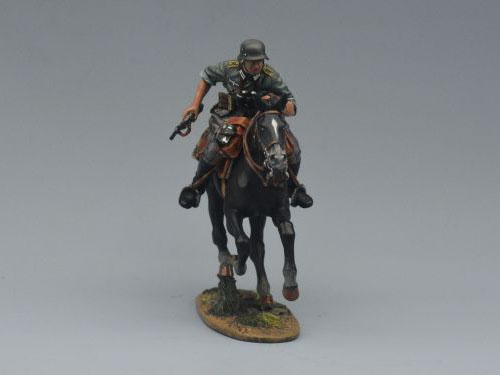 Private (armed with a submachine gun)